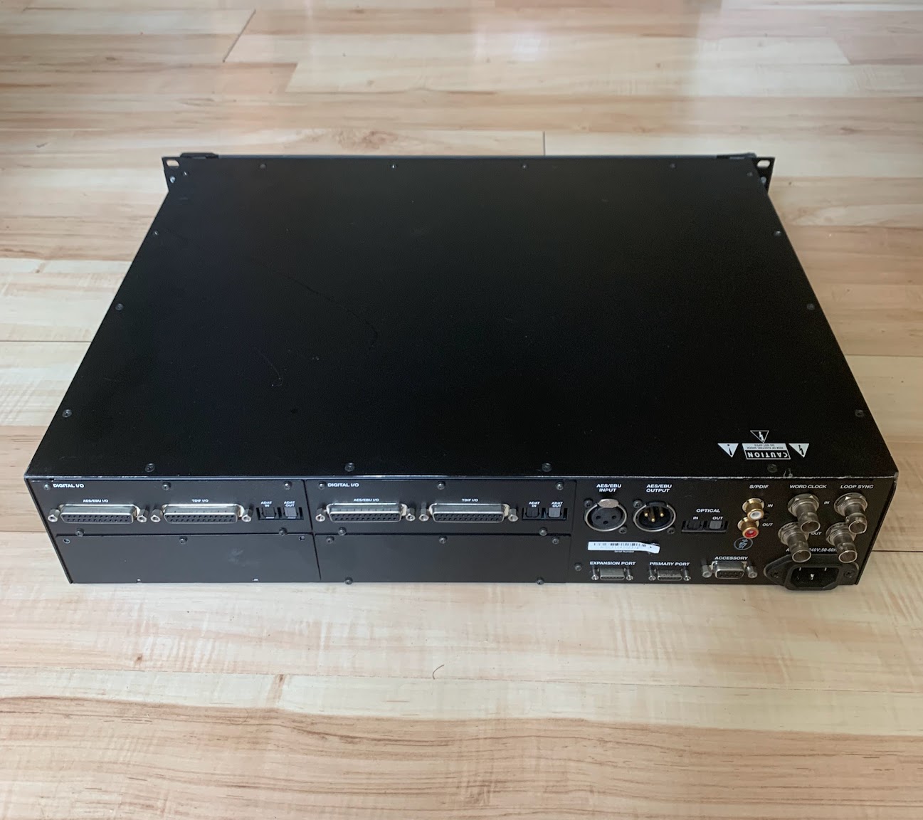 Интерфейс AVID HD I/O 16x16 Digital I/O 3