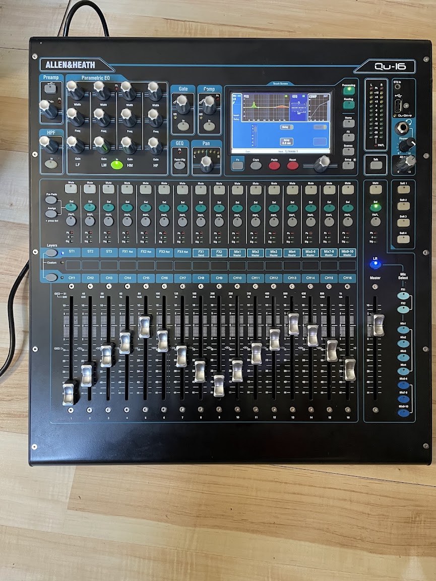 Цифровой микшер Allen & Heath Qu-16
