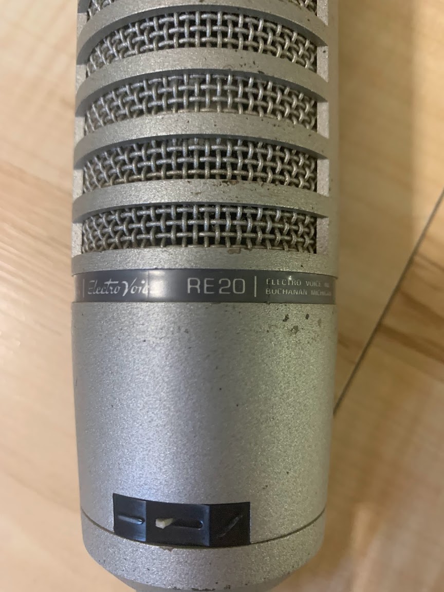 Микрофон Electro-Voice RE20 2