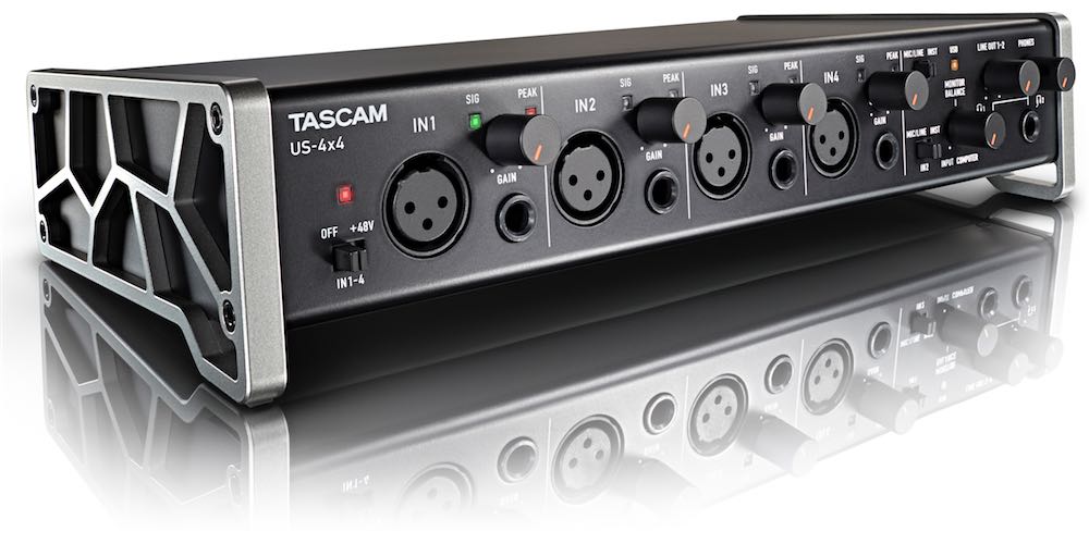 Аудіоінтерфейс Tascam US 4x4