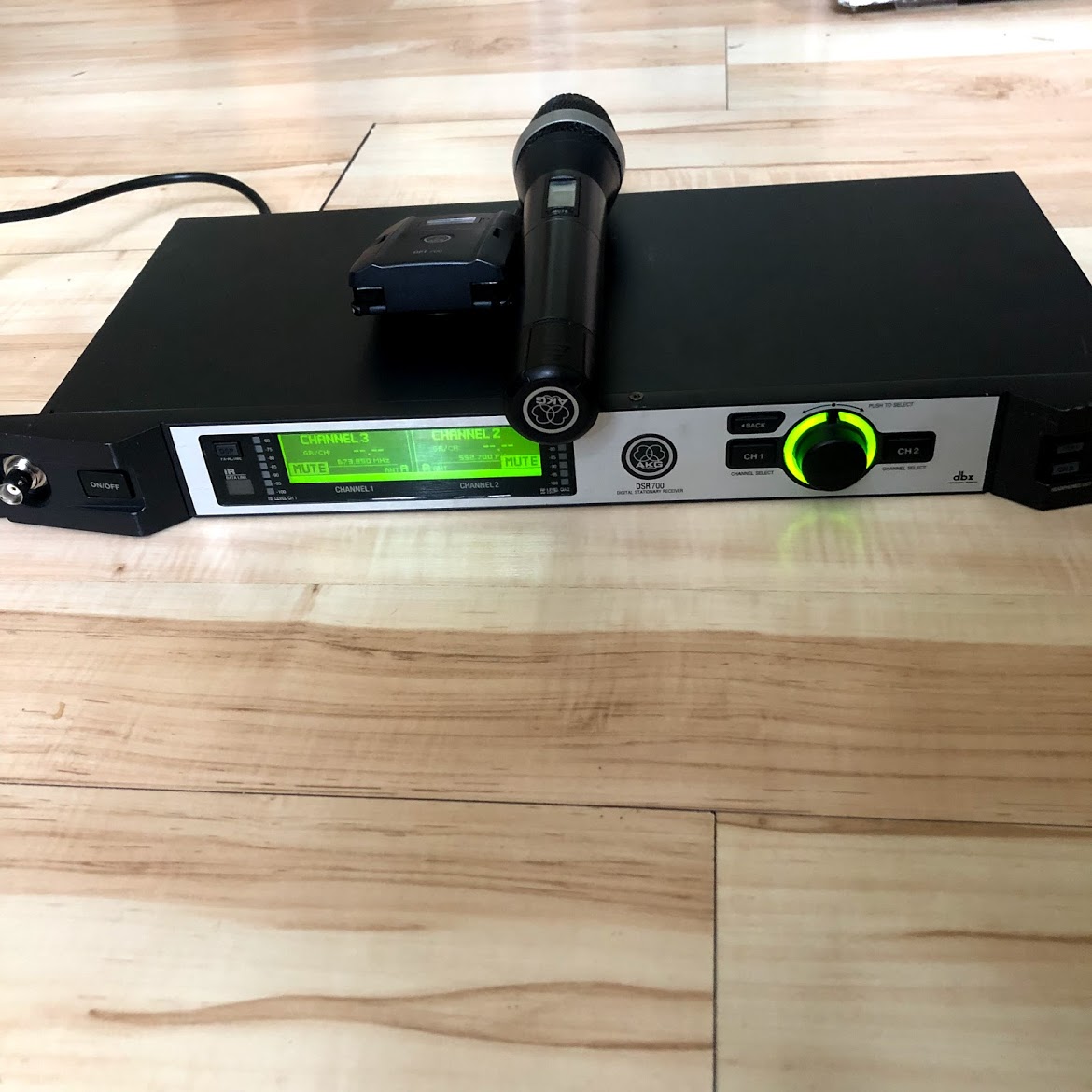 Радиосистема AKG DMS 700 8