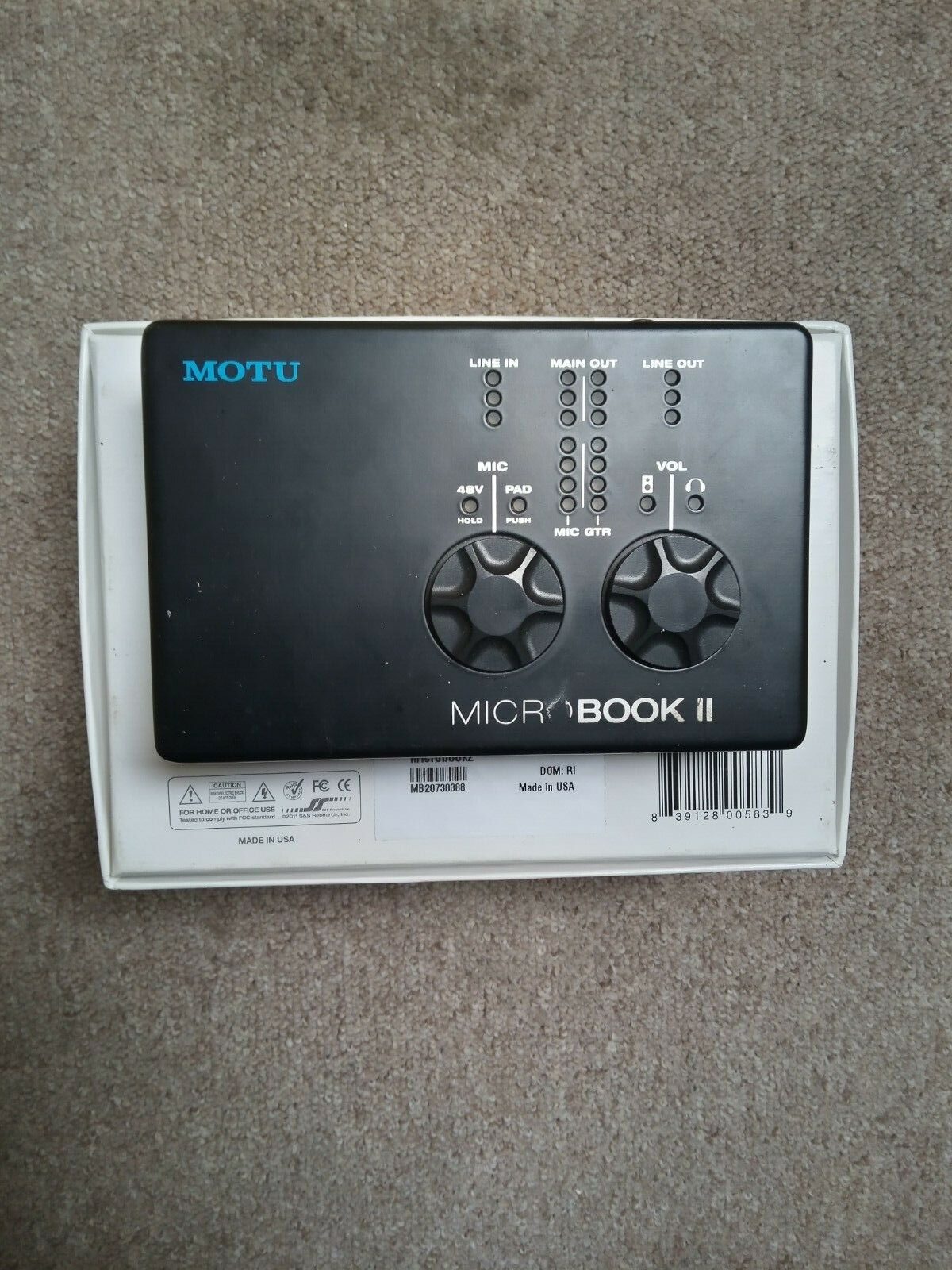 Аудиоинтерфейс MOTU MicroBook II 2