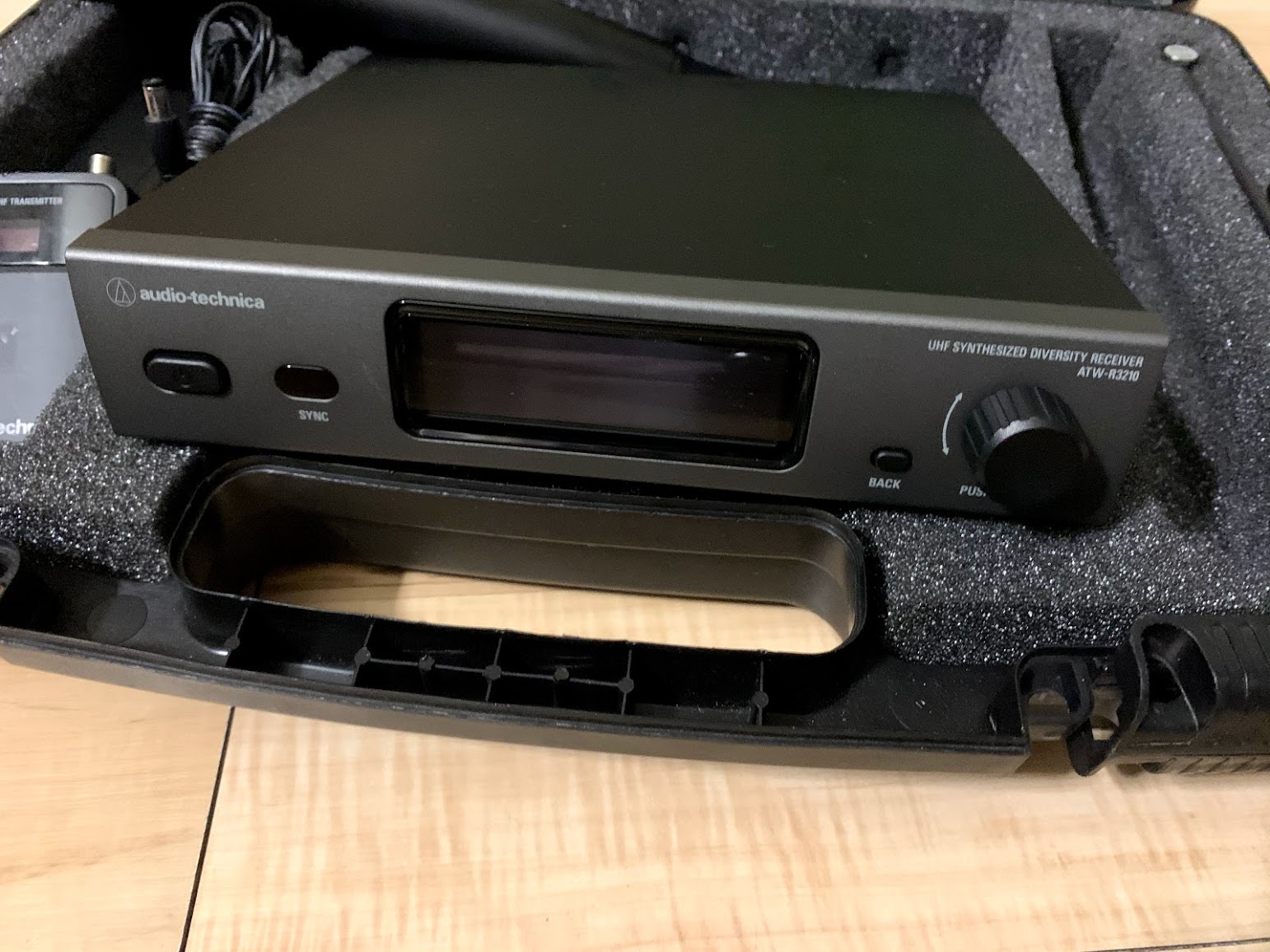 Радиосистема Audio-Technica ATW-3211 2