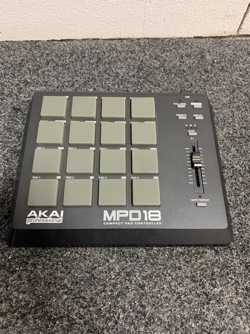 MIDI-контроллер Akai MPD18 2