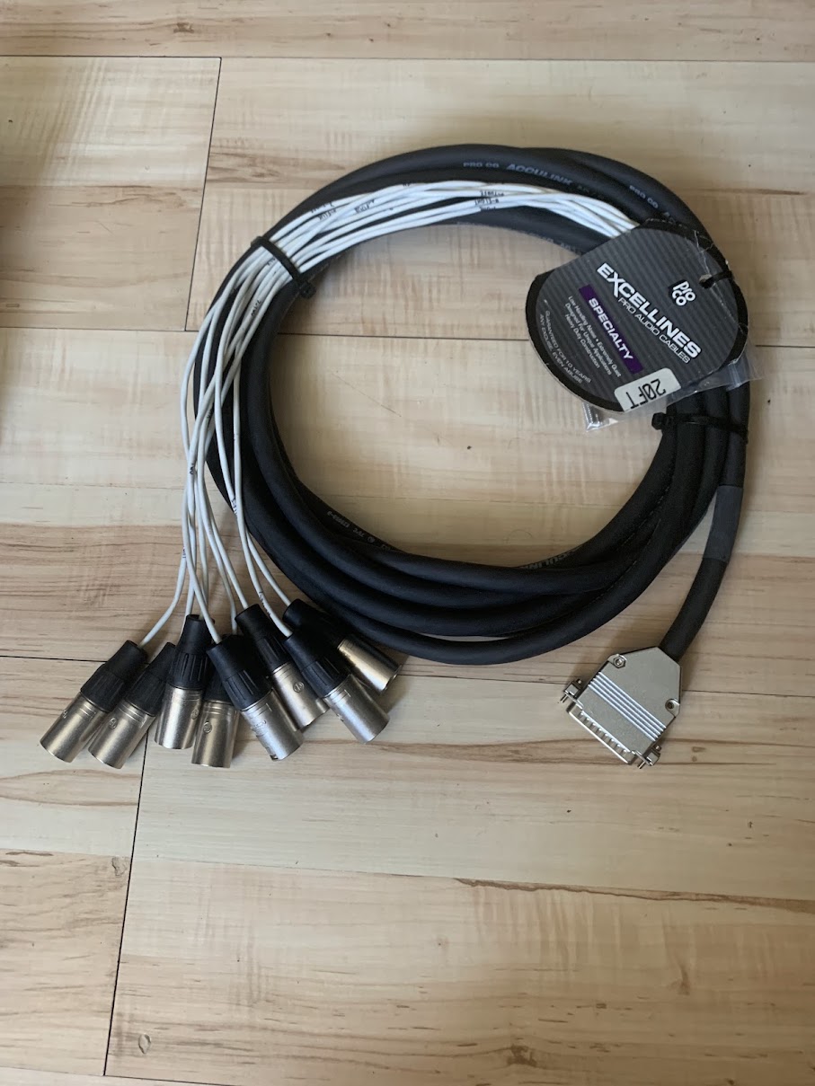 Кабель ProCo DB25 - 8 XLRm Cable 7