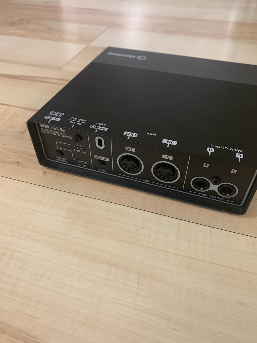 Аудиоинтерфейс Steinberg UR22C 3