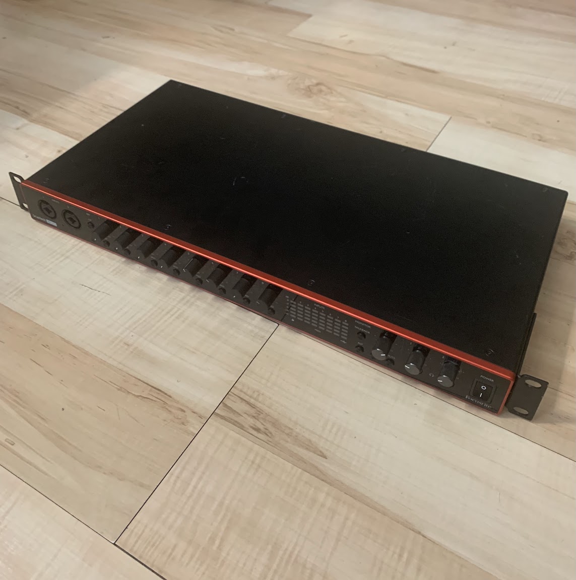 Звуковая карта Focusrite Scarlett 18i20 3rd gen 2