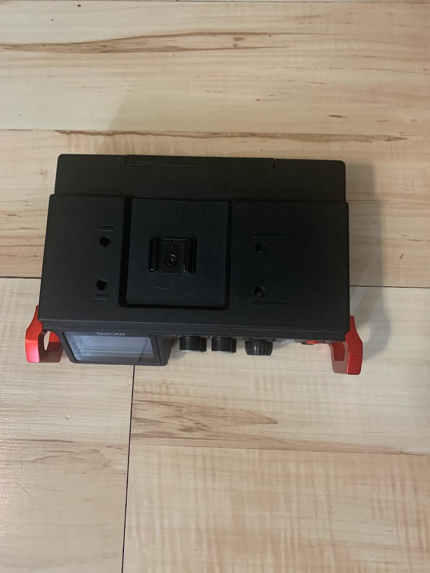 Рекордер Tascam DR-701D 3