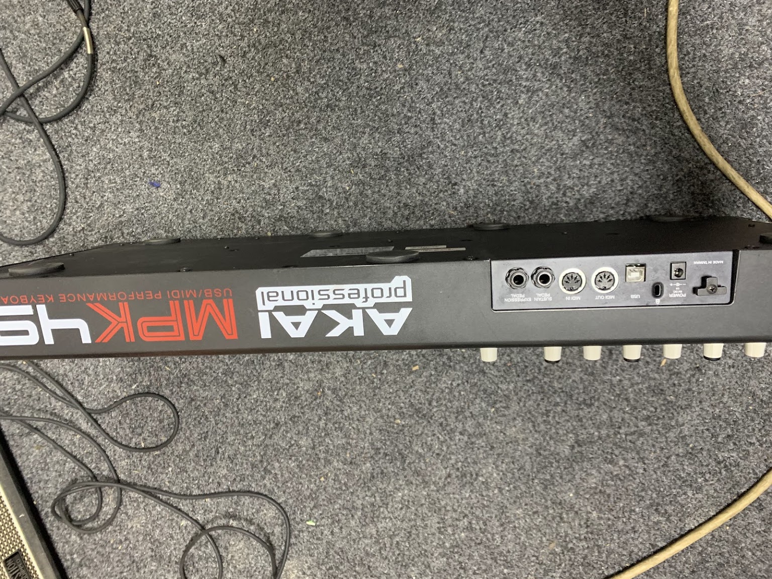 MIDI-клавиатура AKAI MPK49 5