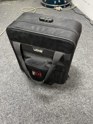 Сумка UDG Ultimate Pioneer CD Player/Mixer Bag Large