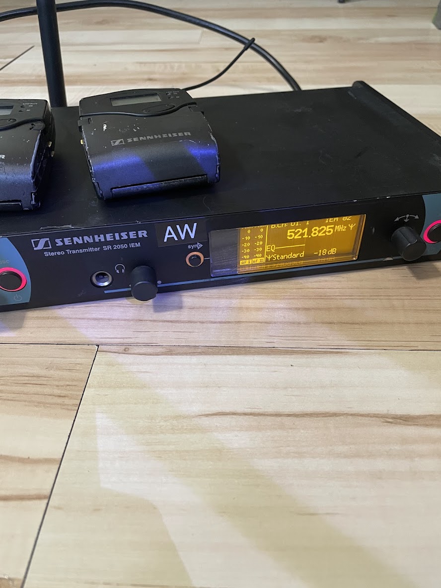 Двойная мониторная система Sennheiser 2050 IEM (Aw) 4