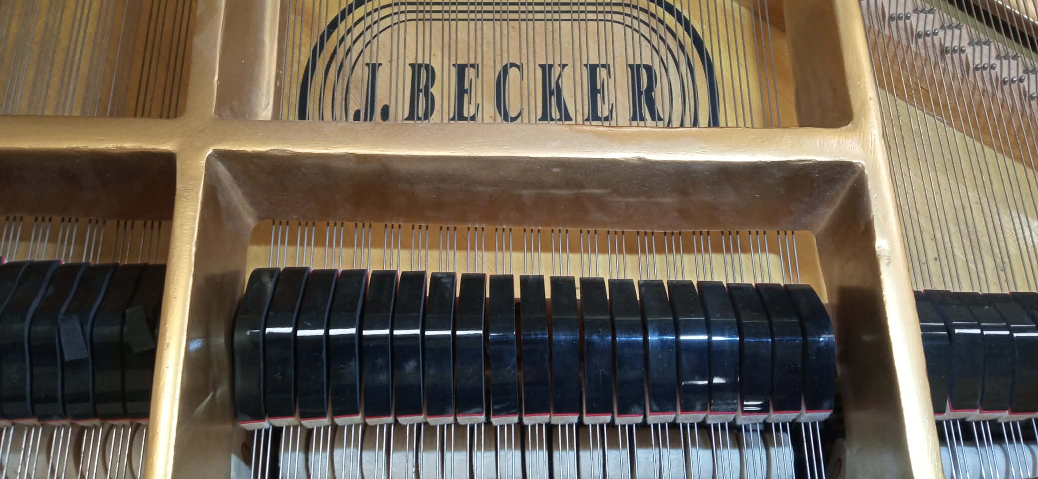 Концертный рояль Becker 3